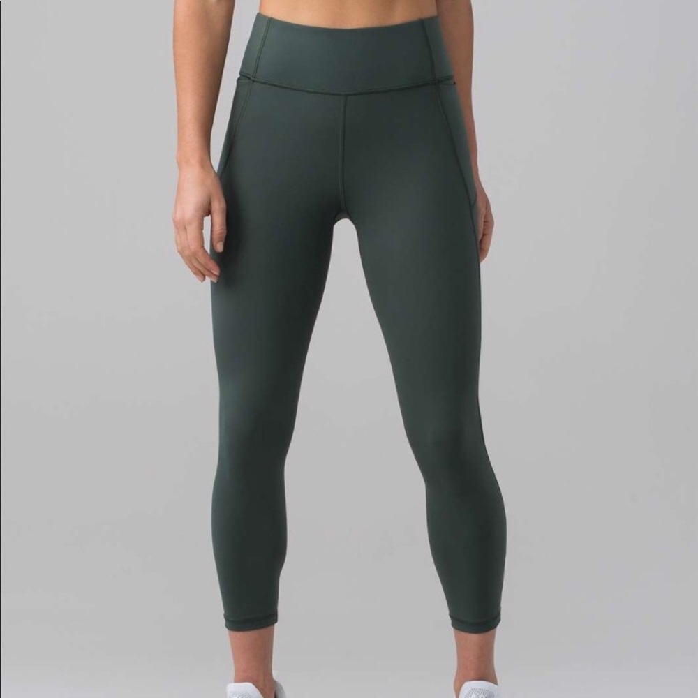 Lululemon Final Lap Crop Size 2 dark forest green